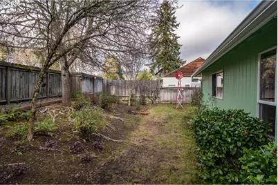 484 SE Clearwater Ct, Roseburg, OR 97470 - Photo 32