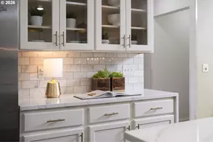 6703 SW Moonshadow Ct, Portland, OR 97223 - Photo 12