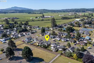 801 Manor Pl, Tillamook, OR 97141 - Photo 28