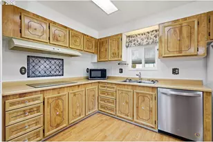 1199 N Terry St, Eugene, OR 97402 - Photo 4