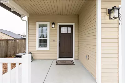 306 E 16th Pl, La Center, WA 98629 - Photo 2
