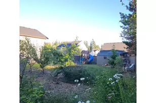306 E 16th Pl, La Center, WA 98629 - Photo 28