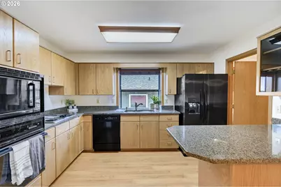 13309 NW 14th Ave #A, Vancouver, WA 98685 - Photo 2