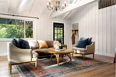 988 Savage Creek Rd, Grants Pass, OR 97527 - Photo 2