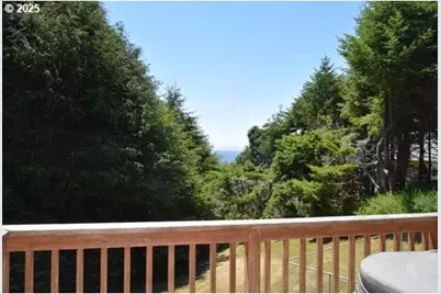 34518 Mutts Way, Gold Beach, OR 97444 - Photo 22