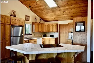 34518 Mutts Way, Gold Beach, OR 97444 - Photo 14