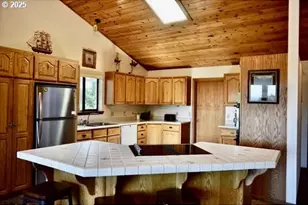 34518 Mutts Way, Gold Beach, OR 97444 - Photo 14