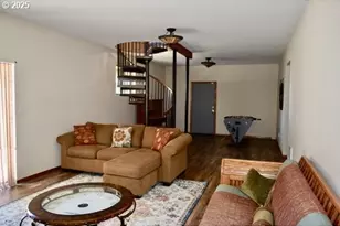 34518 Mutts Way, Gold Beach, OR 97444 - Photo 24