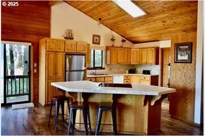34518 Mutts Way, Gold Beach, OR 97444 - Photo 10