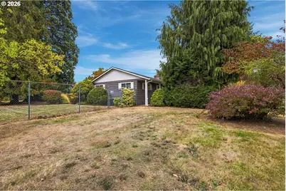 8123 SE Roots Rd, Milwaukie, OR 97267 - Photo 16