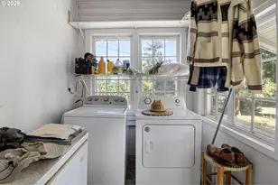 210 SE 4th St, Oakland, OR 97462 - Photo 26