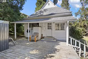 210 SE 4th St, Oakland, OR 97462 - Photo 30