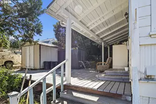 210 SE 4th St, Oakland, OR 97462 - Photo 28