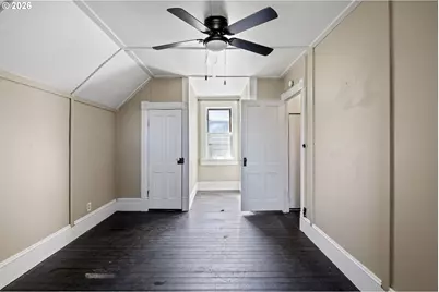 210 SE 4th St, Oakland, OR 97462 - Photo 22