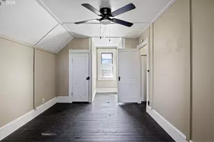 210 SE 4th St, Oakland, OR 97462 - Photo 22