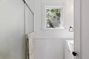 210 SE 4th St, Oakland, OR 97462 - Photo 16