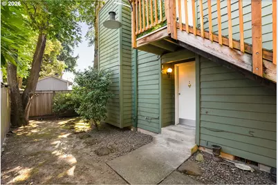3930 Lake Grove Ave #C1, Lake Oswego, OR 97035 - Photo 2