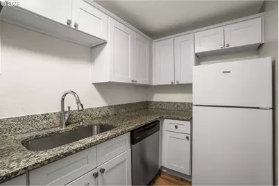 3930 Lake Grove Ave #C1, Lake Oswego, OR 97035 - Photo 10