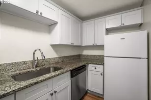 3930 Lake Grove Ave, Lake Oswego, OR 97035 - Photo 10