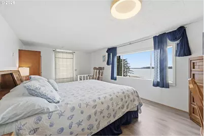 842 S Empire Blvd, Coos Bay, OR 97420 - Photo 14