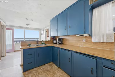 842 S Empire Blvd, Coos Bay, OR 97420 - Photo 12
