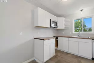 1543 NE 16th Way, Gresham, OR 97030 - Photo 8