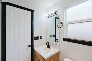 1012 Waikiki St, Salem, OR 97317 - Photo 22