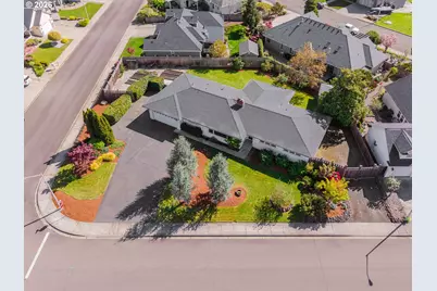 1025 NW Basco Ave, Roseburg, OR 97471 - Photo 18