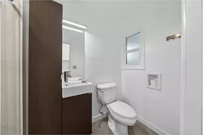 1025 NW Basco Ave, Roseburg, OR 97471 - Photo 26