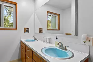 1801 E Laurel Dr, Newberg, OR 97132 - Photo 22