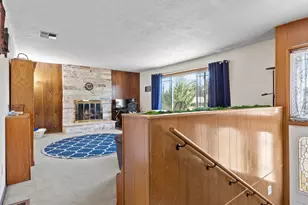 1801 E Laurel Dr, Newberg, OR 97132 - Photo 8