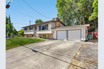 1801 E Laurel Dr, Newberg, OR 97132 - Photo 2