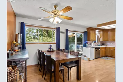 1801 E Laurel Dr, Newberg, OR 97132 - Photo 12