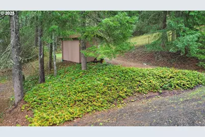28198 Briggs Hill Rd, Eugene, OR 97405 - Photo 38