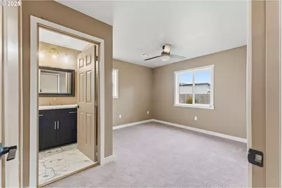 905 Cowl St, Milton-Freewater, OR 97862 - Photo 8