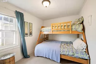 210 Cypress Ave, Garibaldi, OR 97118 - Photo 16
