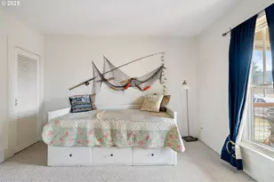210 Cypress Ave, Garibaldi, OR 97118 - Photo 10