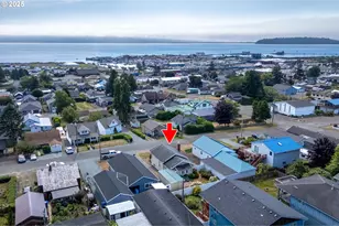 210 Cypress Ave, Garibaldi, OR 97118 - Photo 2