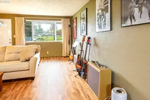 3430 E St, Springfield, OR 97478 - Photo 10