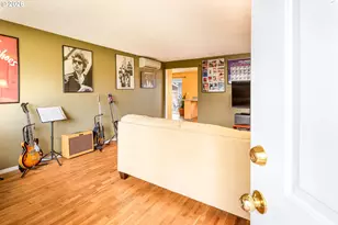 3430 E St, Springfield, OR 97478 - Photo 12