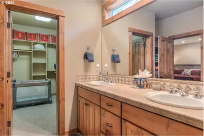 56340 Solar Dr, Bend, OR 97707 - Photo 22