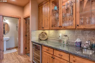 56340 Solar Dr, Bend, OR 97707 - Photo 16