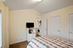 2723 Oakland Loop, Salem, OR 97317 - Photo 16