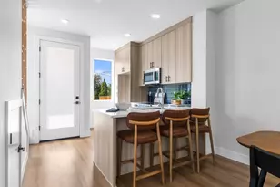 7572 SW 31st Ave, Portland, OR 97219 - Photo 6