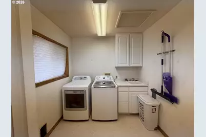 203 NE 1st St, Enterprise, OR 97828 - Photo 26