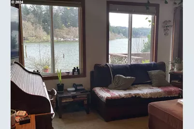 83126 Siltcoos Station Rd, Westlake, OR 97493 - Photo 14