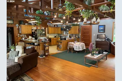 83126 Siltcoos Station Rd, Westlake, OR 97493 - Photo 10