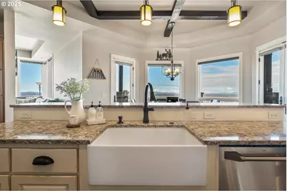 16368 SW Hat Rock Loop, Powell Butte, OR 97753 - Photo 28