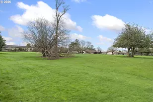 1275 NE Country Club Ave, Gresham, OR 97030 - Photo 32