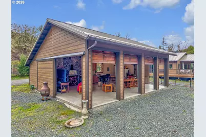 4696 Cow Creek Rd, Riddle, OR 97469 - Photo 46